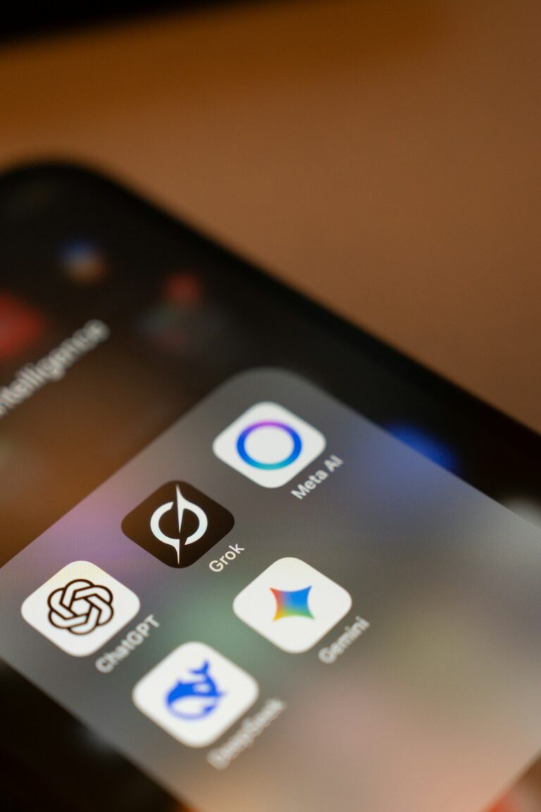 AI w służbie twórców: tekst i obrazy